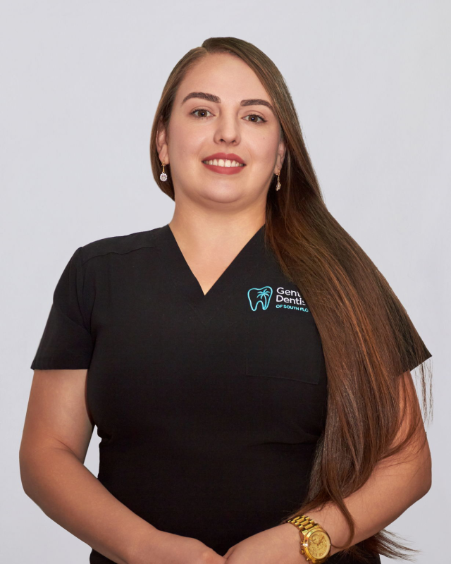 Dental Assistant Keyla Hernandez